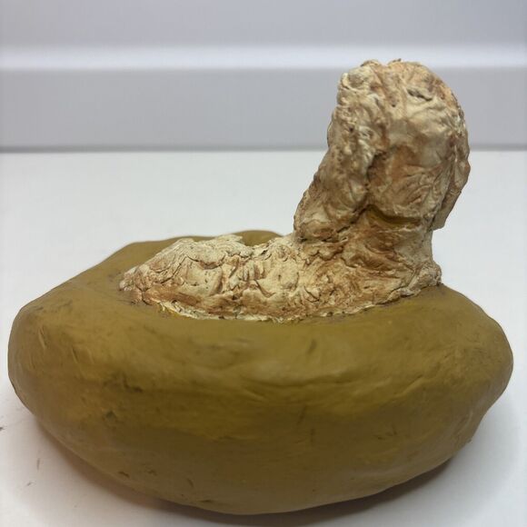 Clay Spaghetti Poodle/Doggie Cream Color Figurine rest on The Couch - Picture 3 of 9